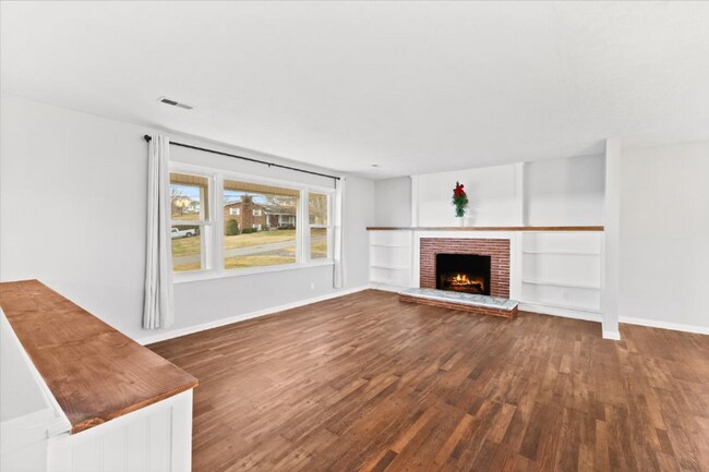 122 Bright Ridge Dr in Johnson City, TN - Building Photo - Building Photo