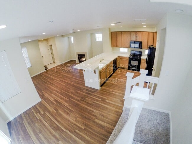 103 Pelican St in Brentwood, CA - Building Photo - Building Photo