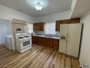 242 S 15th Ave in Yuma, AZ - Building Photo - Building Photo