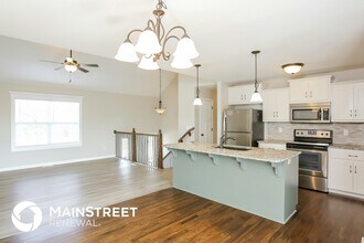 1404 Silhouette Dr in Kearney, MO - Building Photo - Building Photo