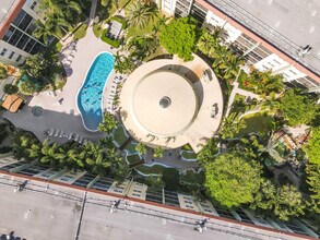 5300 NE 24th Terrace in Fort Lauderdale, FL - Foto de edificio - Building Photo