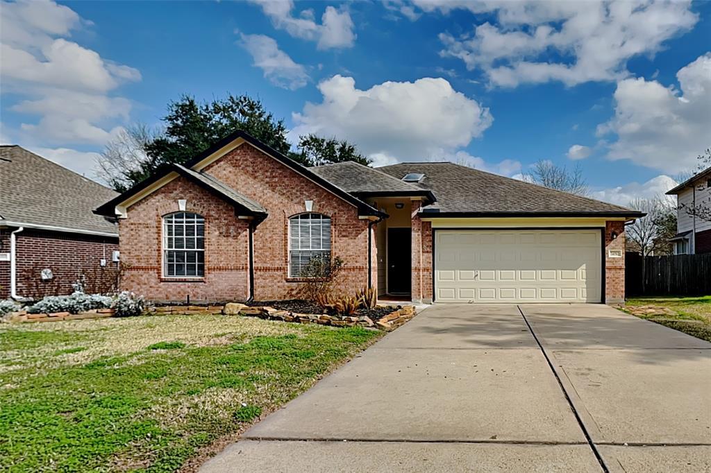 14910 Spring Walk Ln in Cypress, TX - Building Photo