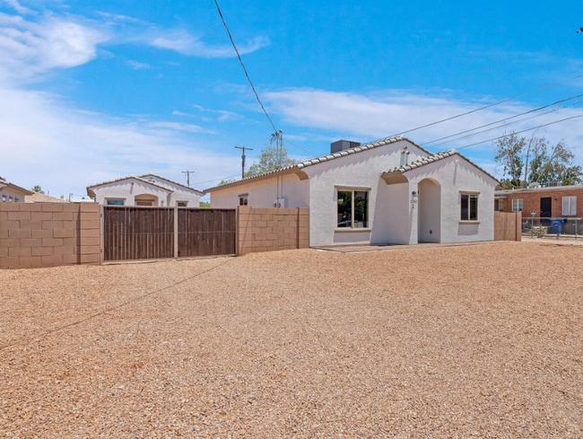 2350 N Norris Ave in Tucson, AZ - Building Photo - Building Photo