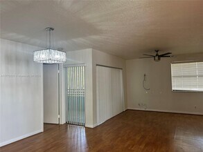 11511 NW 10th St in Pembroke Pines, FL - Building Photo - Building Photo