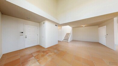 4329 E Monte Way in Phoenix, AZ - Building Photo - Building Photo