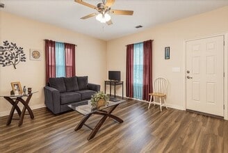 8306 Flintridge Dr in Houston, TX - Building Photo - Building Photo