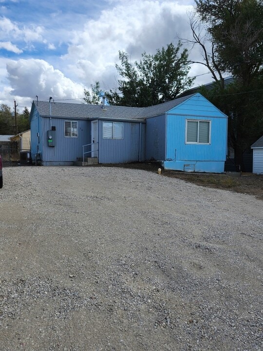 36 1st St in Rock Springs, WY - Building Photo