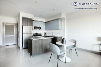 5100 Wilshire Blvd, Unit FL3-ID387 in Los Angeles, CA - Building Photo - Building Photo