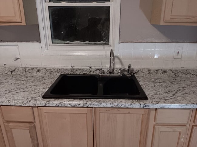 16306 Tacoma St in Detroit, MI - Building Photo - Building Photo