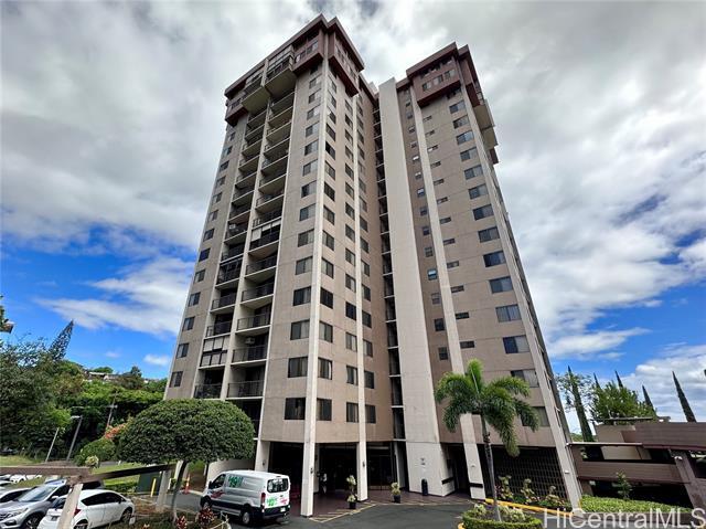 property at 98-501-501 Koauka Loop