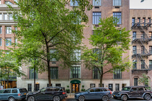 170 E 78th St in New York, NY - Building Photo