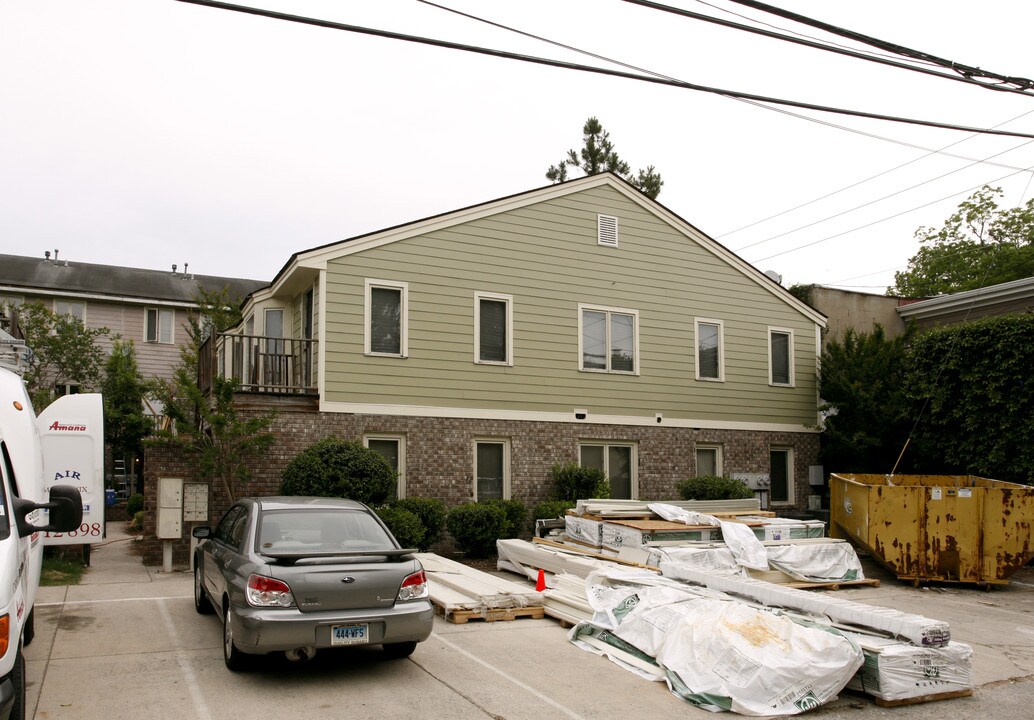 Gardens on Gaston in Savannah, GA - Building Photo