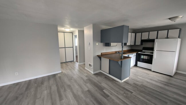 Mountain View Apartments