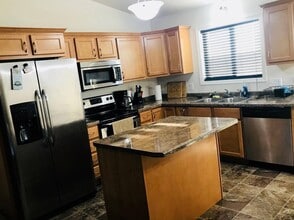 105 8th St NW in Watford City, ND - Building Photo - Building Photo