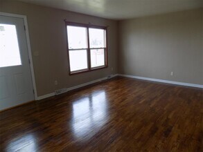 1005 E North St in Albion, MI - Building Photo - Building Photo