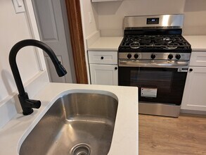 941 Sargent Ave in Bryn Mawr, PA - Building Photo - Building Photo