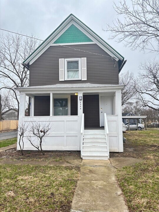 2506 Ash St in Chicago Heights, IL - Building Photo