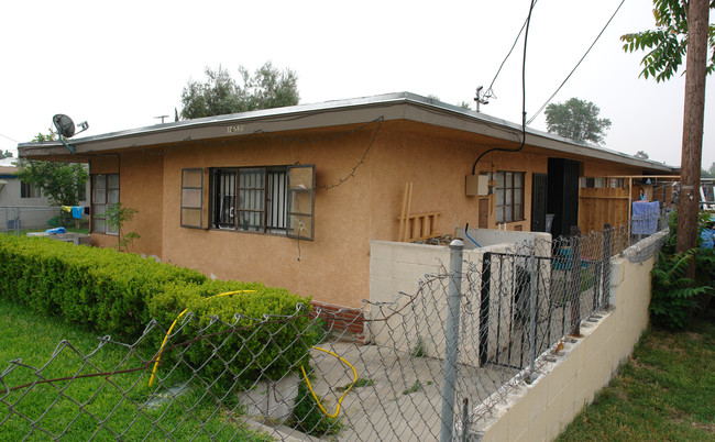 16551 Randall Ave in Fontana, CA - Building Photo - Building Photo