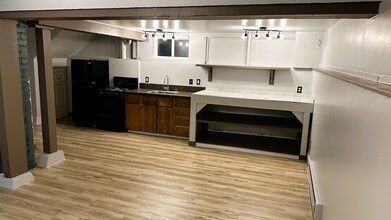 322 24th Ave E-Unit -D in Seattle, WA - Building Photo - Building Photo