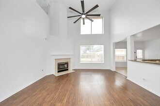 1605 Spring Glen Ln in Pearland, TX - Building Photo - Building Photo