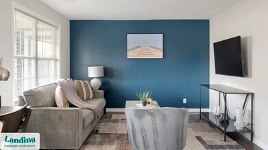 231 New Shackle Island Rd in Hendersonville, TN - Foto de edificio - Building Photo