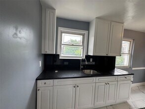 153-32 77th Ave in Flushing, NY - Building Photo - Building Photo