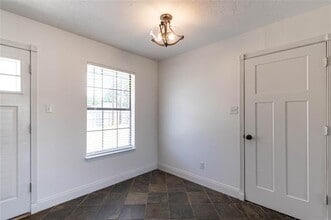 816 Jennifer Ct in Sanger, TX - Building Photo - Building Photo