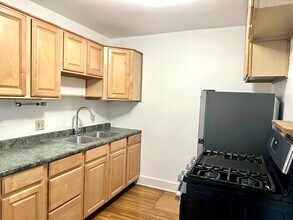 1307 Harvard St, Unit 1 in Santa Monica, CA - Foto de edificio - Building Photo