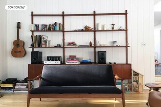 115 Runnymede Dr in East Hampton, NY - Foto de edificio - Building Photo