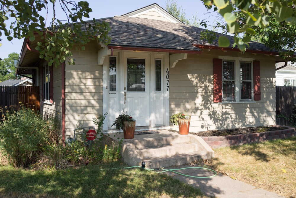4077 S Pearl St in Englewood, CO - Foto de edificio