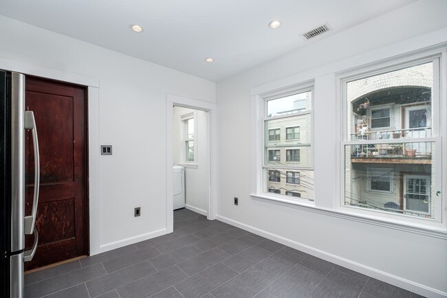 30 Boulevard Ter, Unit 1 in Boston, MA - Building Photo - Building Photo