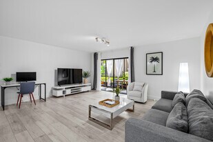 123 Deer Creek Blvd, Unit 123 in Deerfield Beach, FL - Building Photo