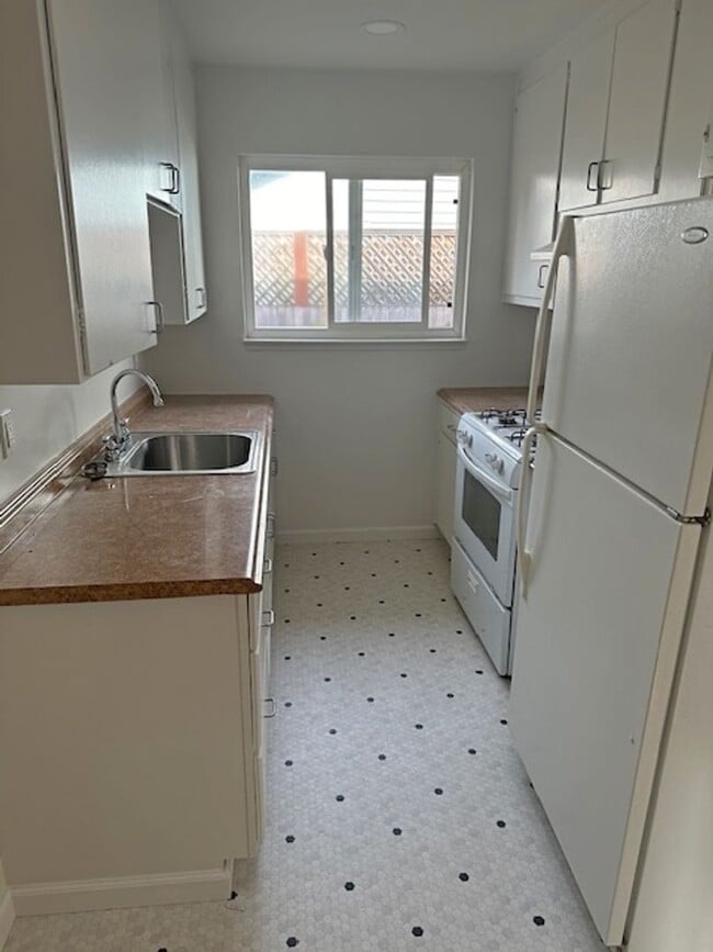 615 Gilroy Dr in Capitola, CA - Building Photo - Building Photo
