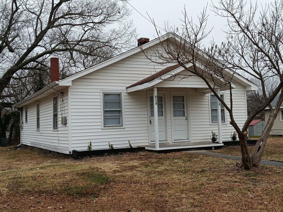 110 Brown St in Thomasville, NC - Building Photo