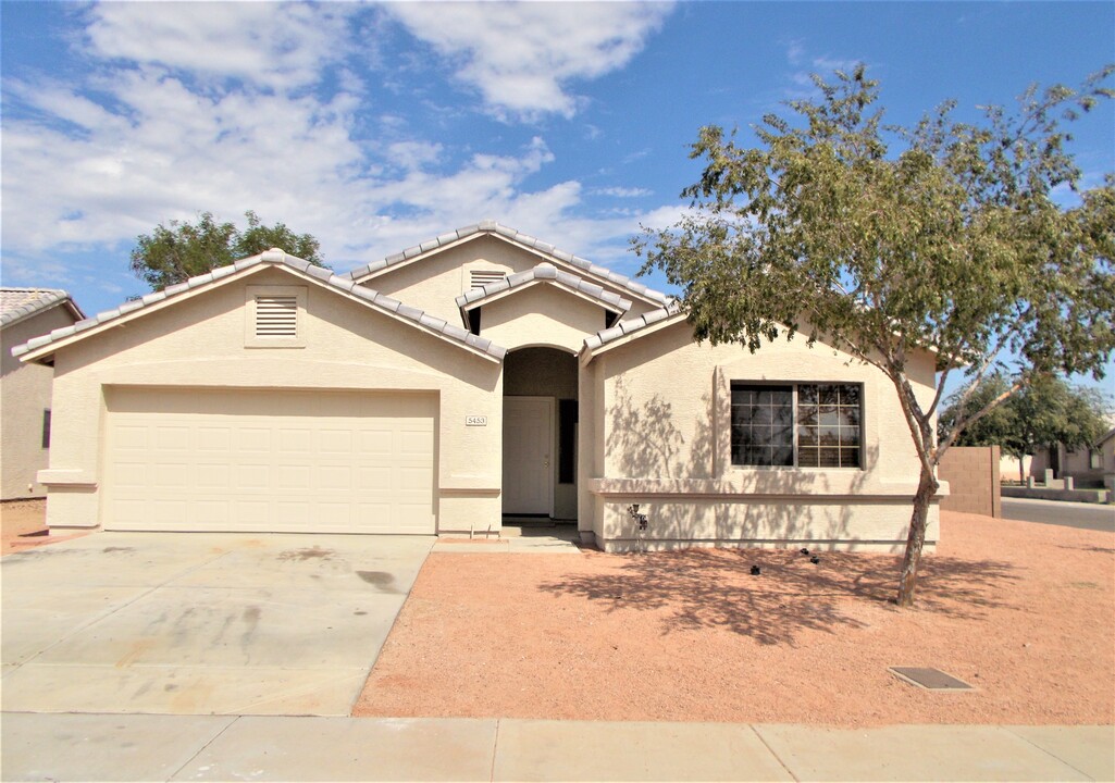 5453 N 77th Ln in Glendale, AZ - Building Photo