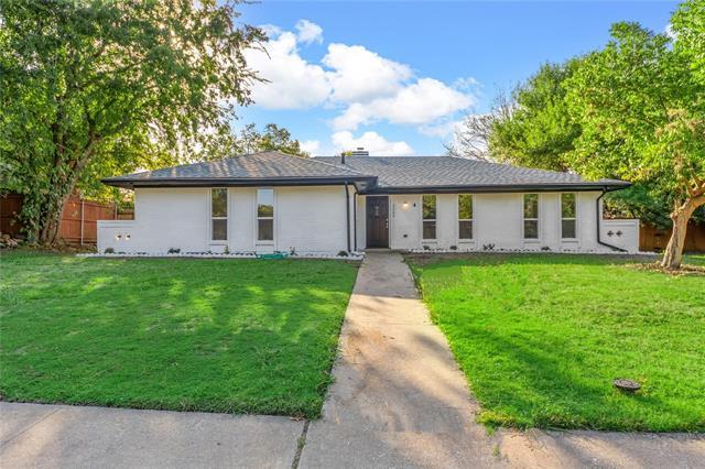 property at 2405 Roundrock Trail