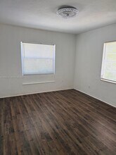 1026 NW 50th St in Miami, FL - Building Photo - Building Photo