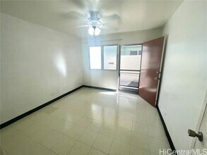1046 Wong Ho Ln in Honolulu, HI - Building Photo - Building Photo