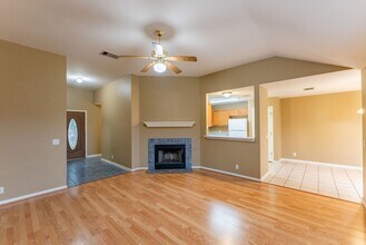 109 Granite Shoals Dr in Kyle, TX - Building Photo - Building Photo