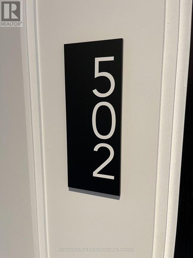 1936 Rymal Rd E in Hamilton, ON - Building Photo - Building Photo