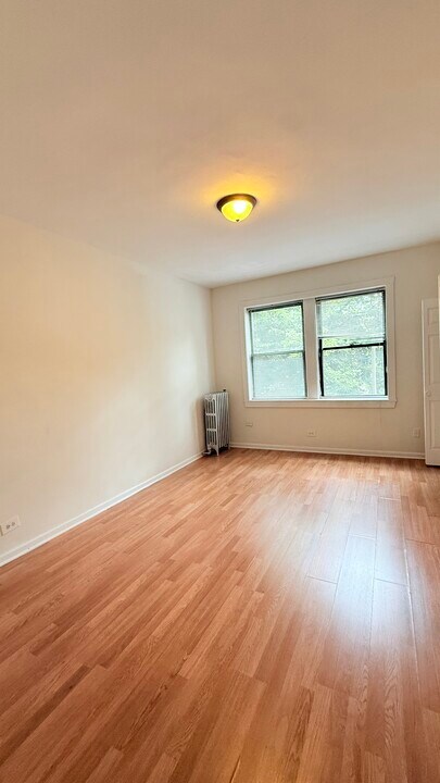 843 W Sheridan Rd, Unit 202 in Chicago, IL - Foto de edificio