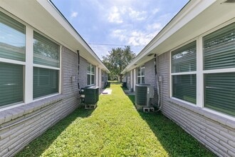 716 Hargest St in Prairie View, TX - Building Photo - Building Photo