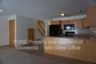 6376 Upper 13th St N in Oakdale, MN - Building Photo - Building Photo