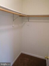 5634 Crestwood Ct in Frederick, MD - Foto de edificio - Building Photo