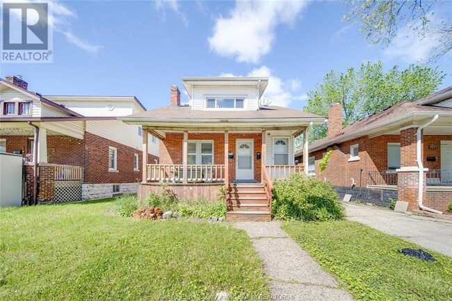 property at 1531 Windsor Ave