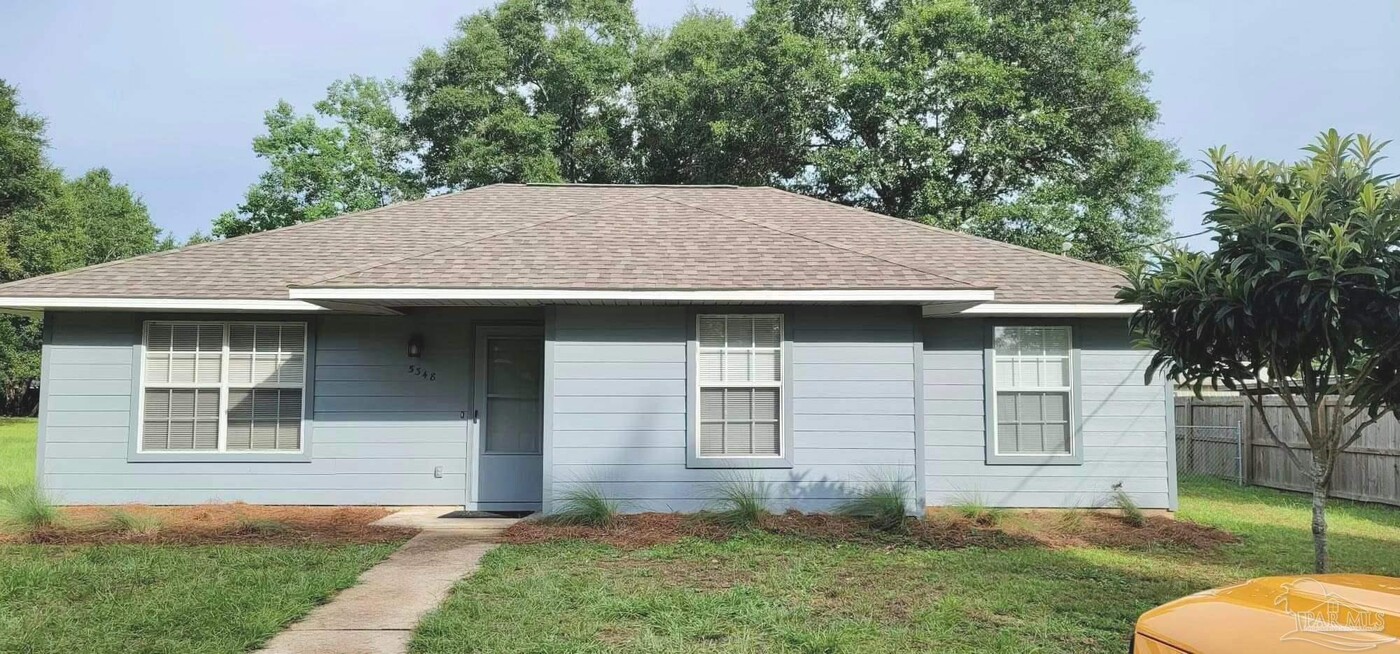 5348 Windham Rd in Milton, FL - Building Photo