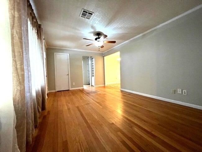 2816 Orlando Rd in The Village, OK - Building Photo - Building Photo