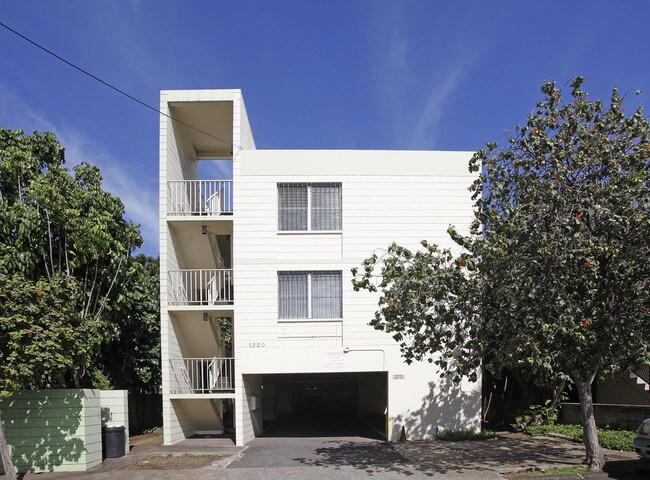1220 Matlock Ave in Honolulu, HI - Foto de edificio - Building Photo