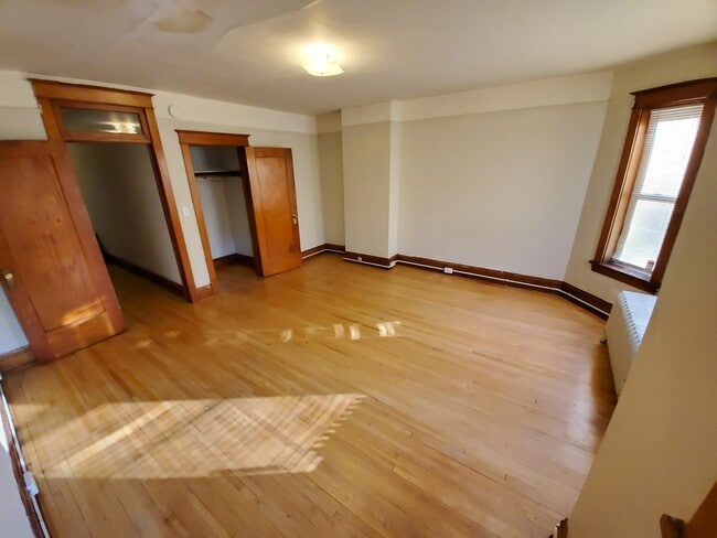 property at 1518 1/2 Jefferson St