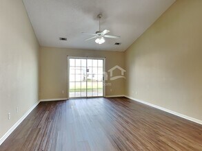 64 Cordage Cir in Savannah, GA - Foto de edificio - Building Photo